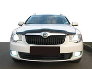 Skoda Superb 2009-2015 рр. Дефлектор капота коротка 2009-2013 (SIM) фото 1