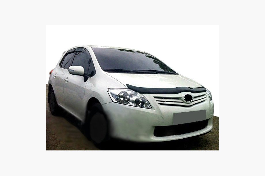 Toyota Auris 2007-2012 рр. Дефлектор капота 2009-2012 (SIM) Image