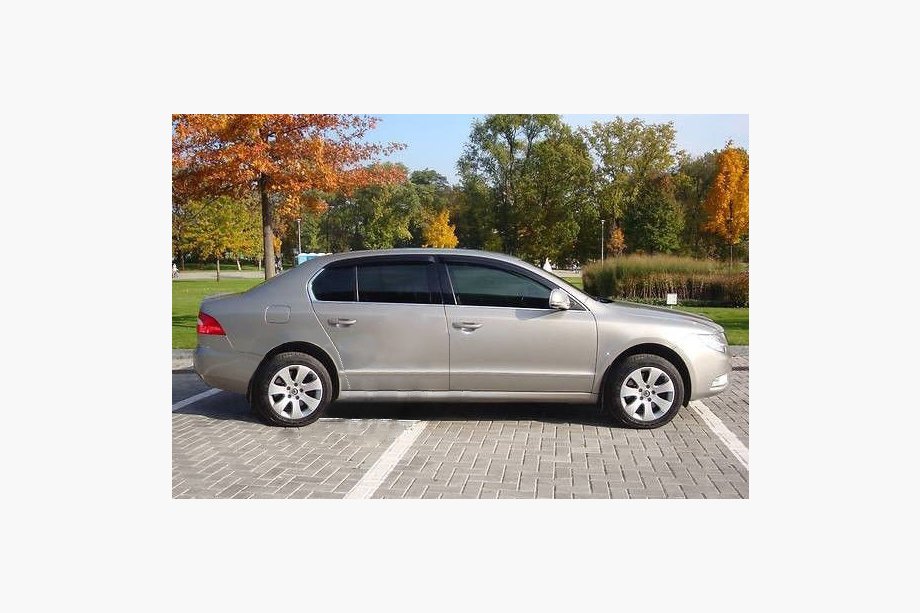 Skoda Superb 2009-2015 рр. Вітровики SD (4 шт, SIM) Image