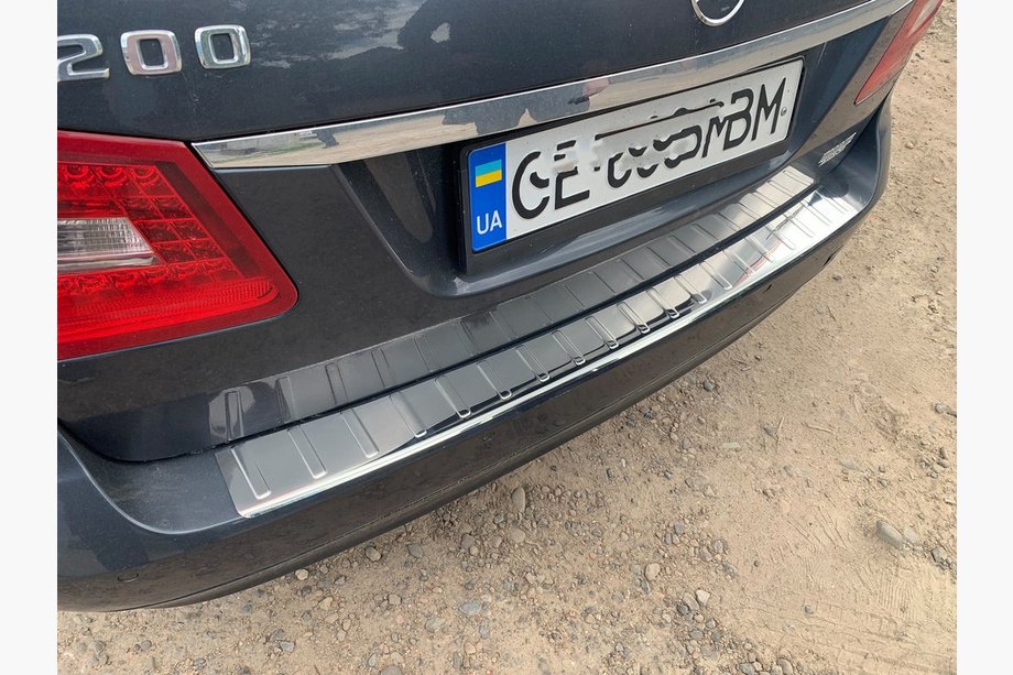 Mercedes E-сlass W212 2009-2016 рр. Накладка на задній бампер Carmos (SW, нерж) Image