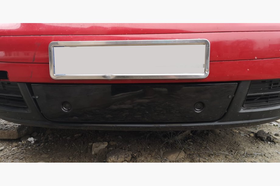 Volkswagen Touran 2003-2010 рр. Зимова решітка нижня, 2003-2006) Image