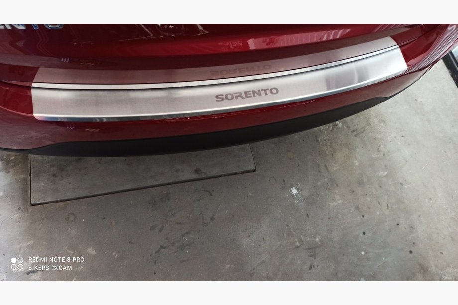 Kia Sorento II XM 2009-2014 рр. Накладка на задній бампер з загином Натанико (нерж.) 2013-2015 Фото 1