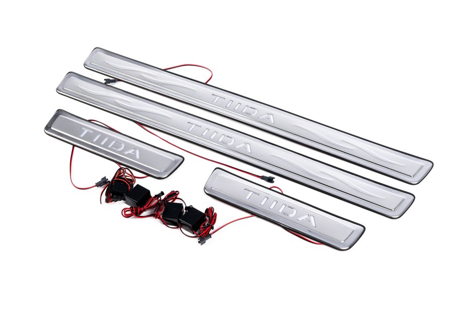 Nissan Tiida 2004-2011 рр. Накладки на пороги Libao з підсвічуванням (4 шт, нерж) Image