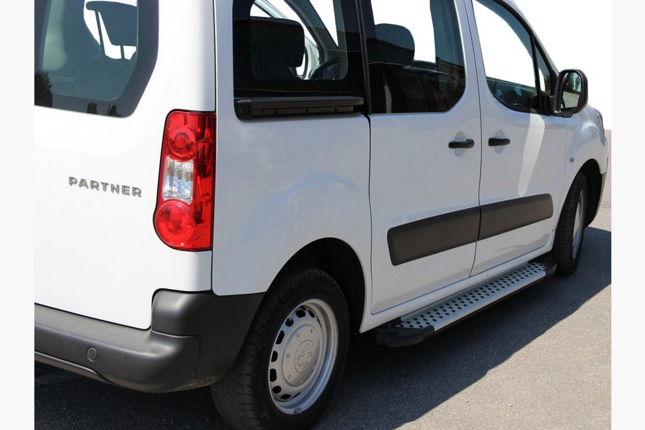 Peugeot Partner Tepee 2008-2018 рр. Бокові пороги Allmond Grey (2 шт., алюм.) Image