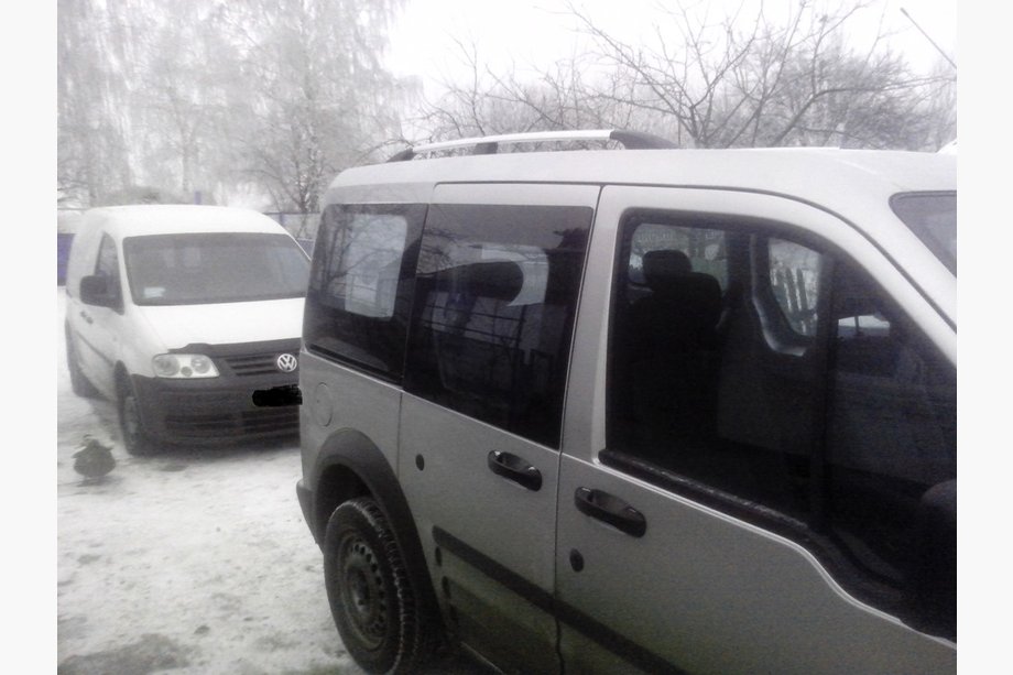 Ford Connect 2002-2006 рр. Рейлінги Хром Стандартна база, Пластикові ніжки Фото 4