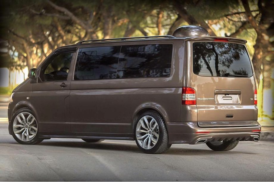 Volkswagen T5 Transporter 2003-2010 рр. Задня нижня накладка Sport 2 (під фарбування) Фото 2