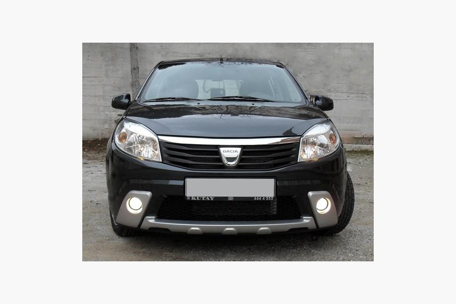 Dacia Sandero 2007-2013 рр. Накладки на передній бампер (3 шт, під фарбування) Image