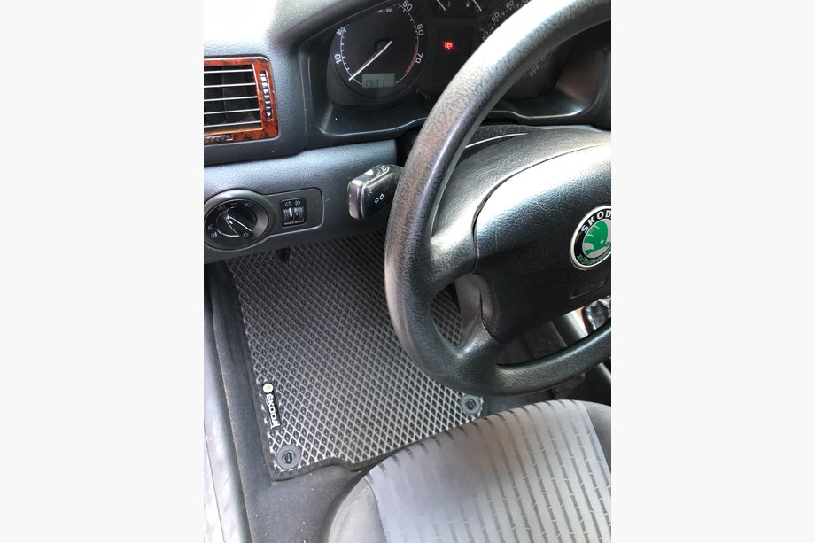 Skoda Octavia I Tour A4 1996-2010 рр. Килимки EVA (чорні) Image