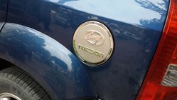 Hyundai Tucson JM 2004- рр. Накладка на бак (нерж) фото 5