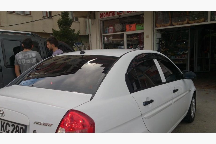 Hyundai Accent 2006-2010 рр. Вітровики (4 шт, Perflex Sport) Фото 4