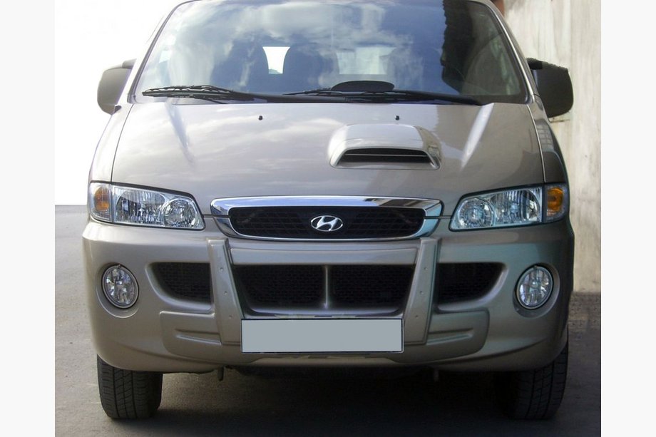 Hyundai H200, H1, Starex 1998-2007 рр. Центральна губа (під фарбування) Image