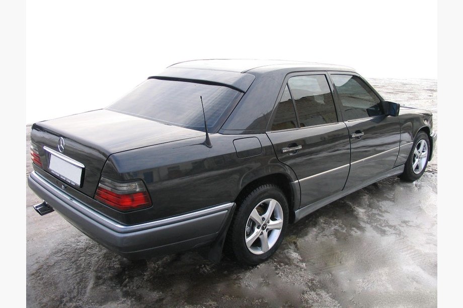 Mercedes E-сlass W124 1984-1997 рр. Бленда (скловолокно, під фарбування) Image
