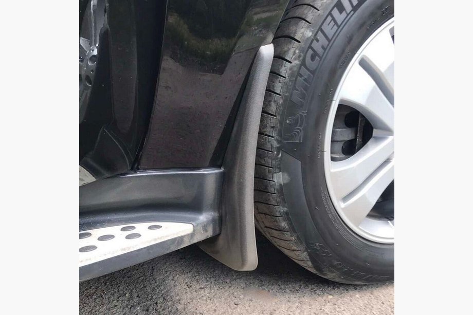 Mercedes GL сlass X164 2006-2012 рр. Бризковики Premium (4 шт) Image