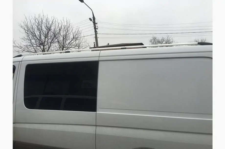 Volkswagen Crafter 2006-2016 рр. Рейлінги DD (алюміній) 265 см, Сірий металік, пластикова ніжка Фото 2