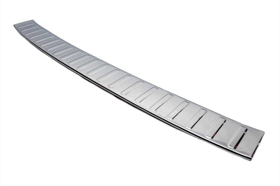 Skoda Kamiq 2019- рр. Накладка на задній бампер Carmos (нерж) Image