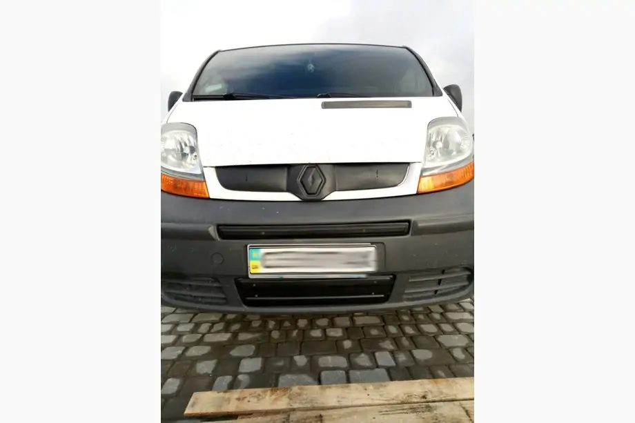 Renault Trafic 2001-2015 рр. Зимова середня накладка на решітку (зверху номера) 2001-2007, Глянцева Фото 3