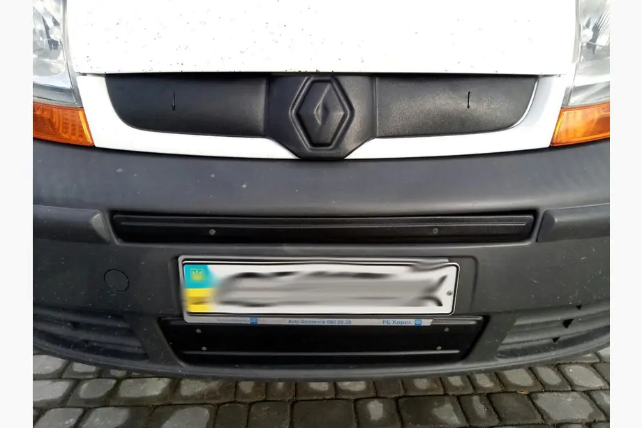 Renault Trafic 2001-2015 рр. Зимова середня накладка на решітку (зверху номера) 2001-2007, Глянцева Фото 4