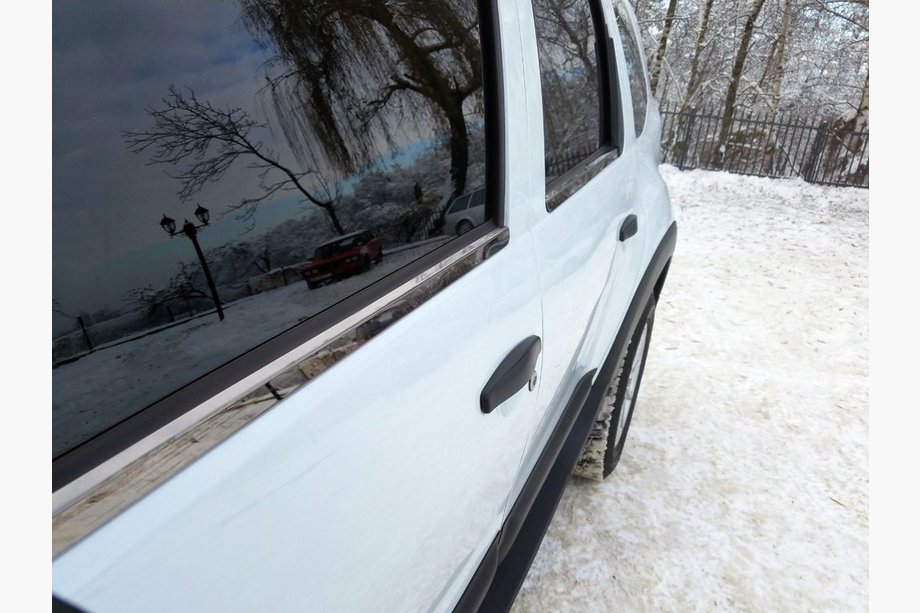 Dacia Duster 2008-2018 рр. Молдинг скла Чорний Хром (4 шт., нерж.) Image