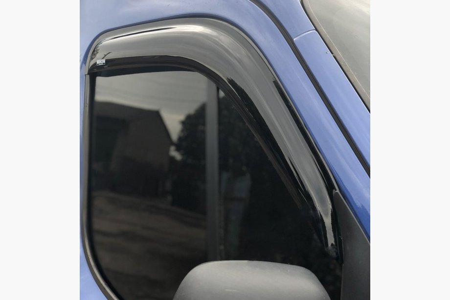 Nissan NV400 2010-2024 рр. Вітровики (2 шт, Niken) Image