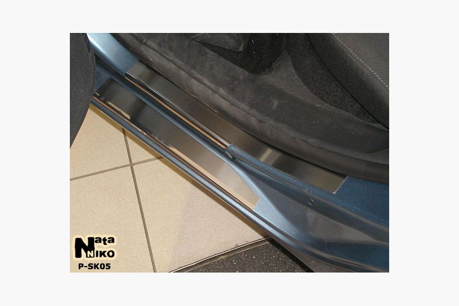 Skoda Octavia II A5 2010-2013 рр. Накладки на пороги Натанико (8 шт, нерж) Стандарт - стрічка Lohmann, 0.5 мм Фото 2