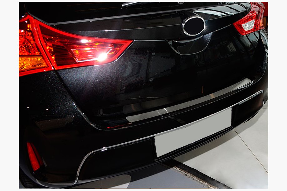 Toyota Auris 2012-2018 рр. Накладка на задній бампер Натаніко (HB, нерж) Фото 1