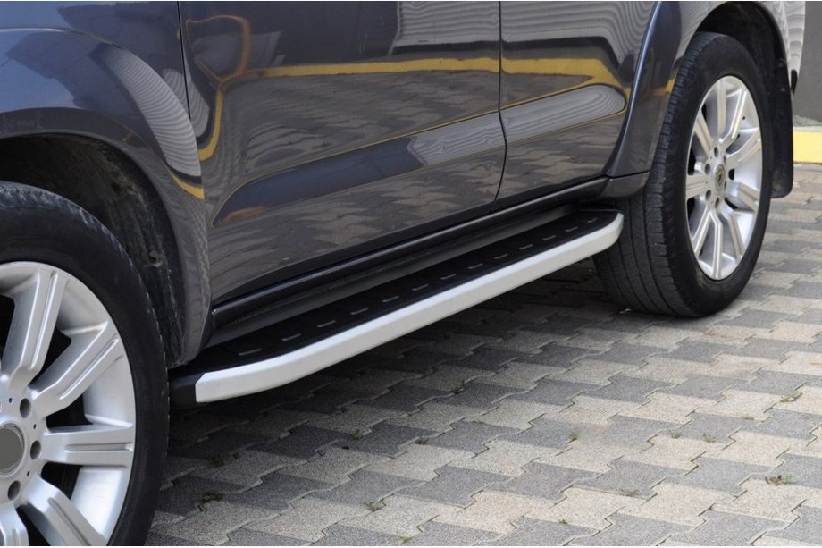 Toyota Fortuner 2006-2015 рр. Бокові пороги Fullmond (2 шт., алюм) Image