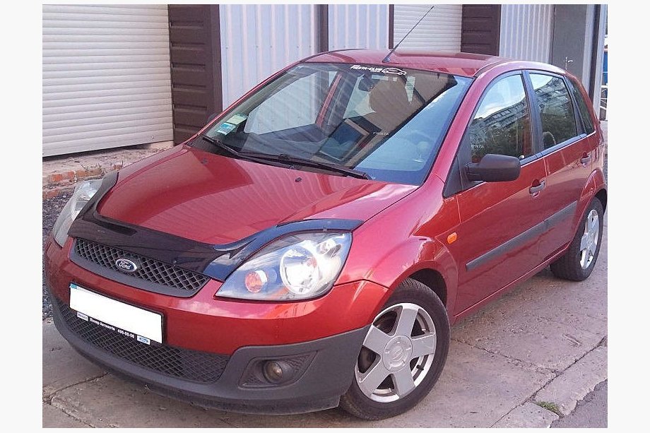 Ford Fiesta 2002-2008 рр. Дефлектор капота VIP Image