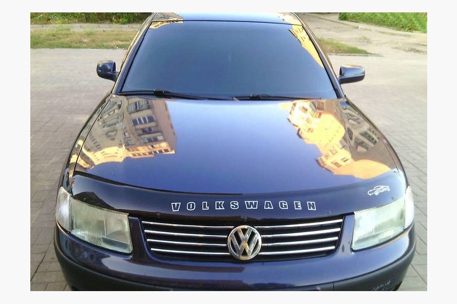 Volkswagen Passat B5 1997-2005 рр. Дефлектор капота 1997-2001 (VIP) Image
