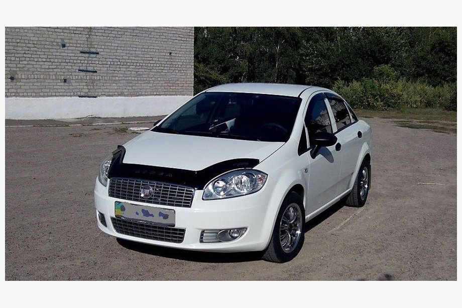 Fiat Linea 2006-2018 рр. Дефлектор капота (VIP) Image