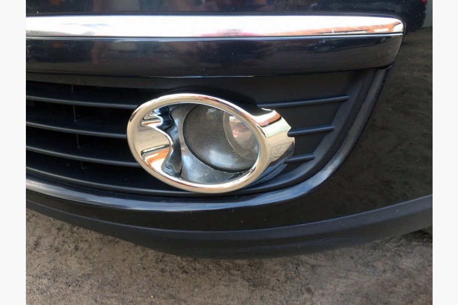Volkswagen Jetta 2006-2011 рр. Накладки на противотуманки (2 шт, пласт) Image