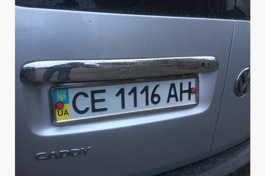 Volkswagen Caddy 2010-2015 рр. Накладка над номером (2 дверні, нерж) Без надпису, Carmos - Турецька сталь Фото 4
