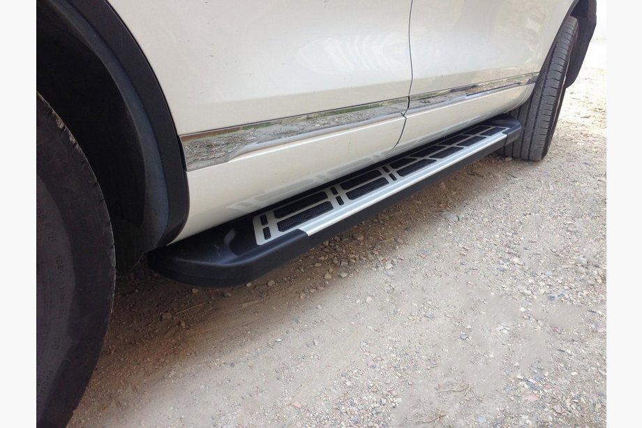 Volkswagen Touareg 2010-2018 рр. Бокові пороги Sunrise (2 шт., алюм) Image