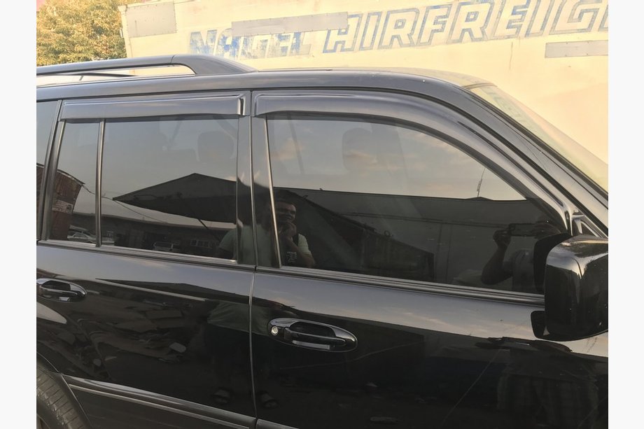 Lexus LX470 Вітровики Niken Image