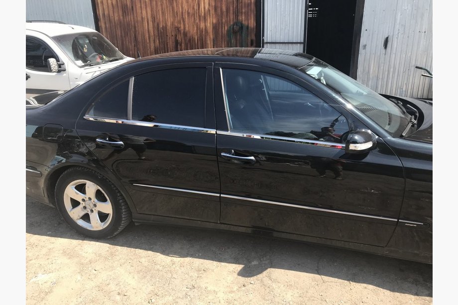 Mercedes E-class W211 2002-2009 рр. Зовнішня окантовка стекол (нерж) Фото 5