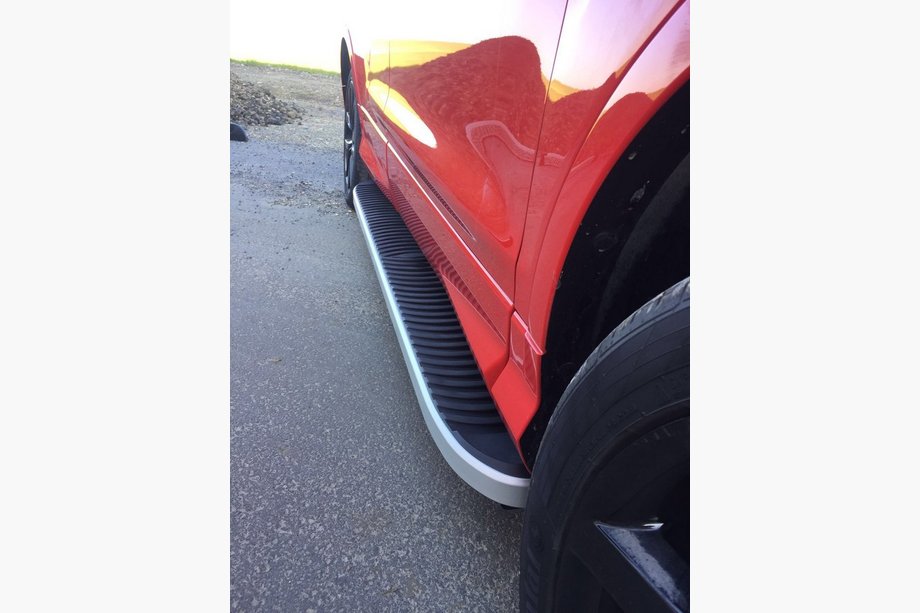 З чорним листям на дверях Image З чорним листям на дверях Image