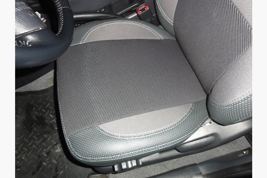 Toyota Rav 4 2001-2005 рр. Авточохли SoyuzAuto Premium Фото 2