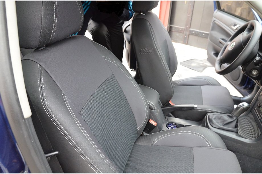 Skoda Superb 2001-2009 рр. Авточохли (кожзам↗тканина, Premium) Image