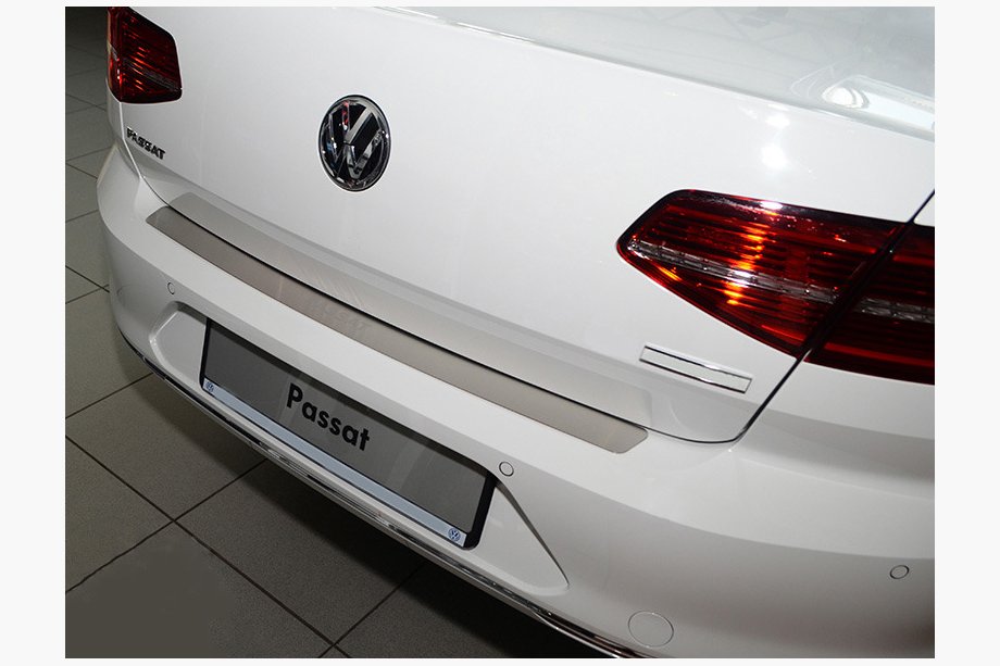Volkswagen Passat B8 2015-2023 рр. Накладка на задній бампер Натанико (нерж.) Sedan Фото 1