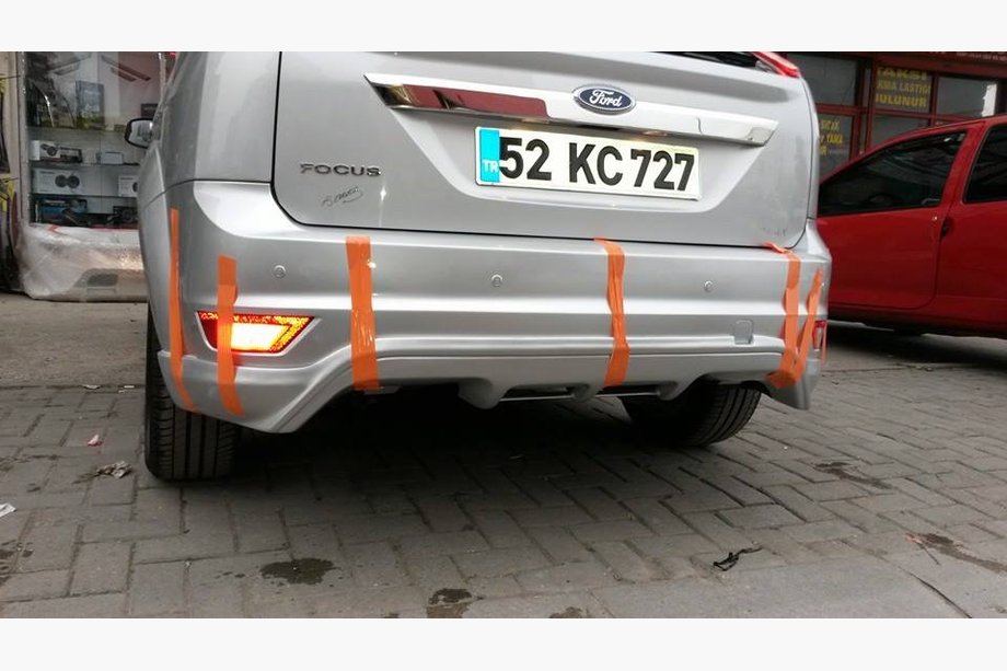 Ford Focus II 2008-2011 рр. Накладка на задній бампер Sedan (під фарбування) Фото 4