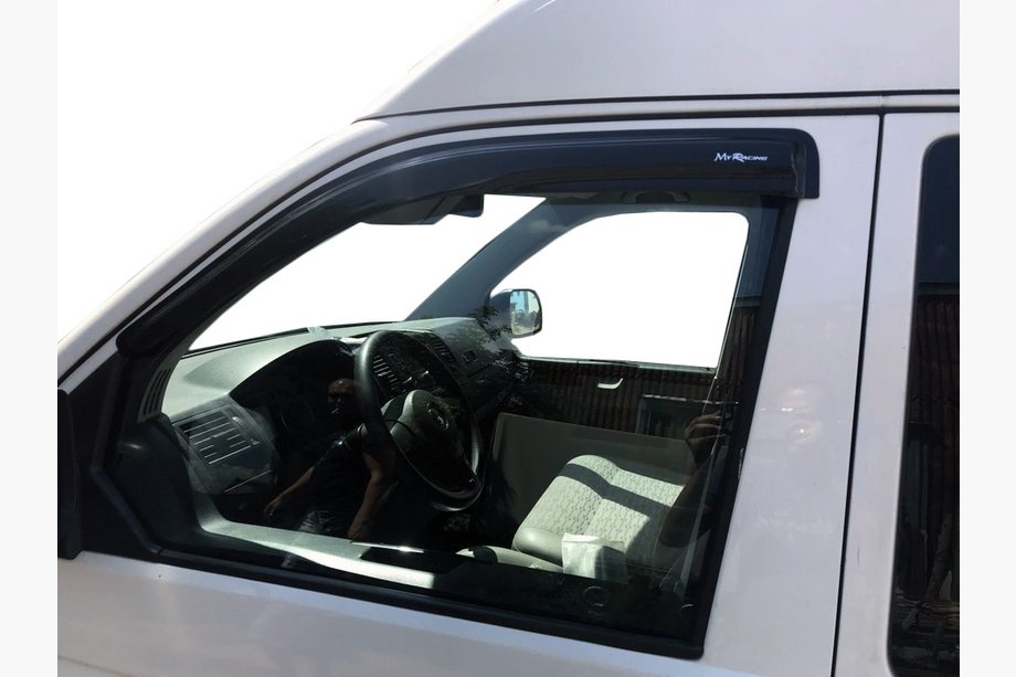 Volkswagen T5 Multivan 2003-2010 рр. Вітровики (2 шт, MyRacing) Image