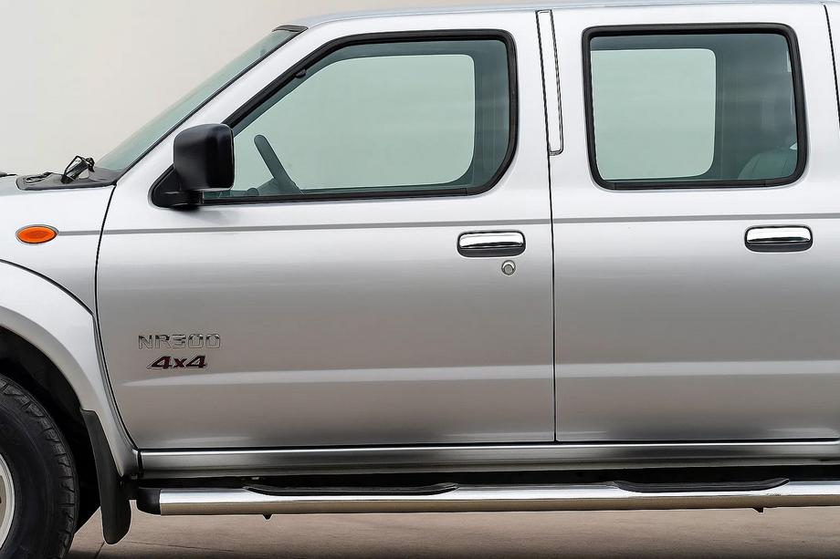 Nissan NP300 1999-2015 рр. Накладки на ручки (4 шт, нерж) OmsaLine - Італійська нержавійка Фото 3