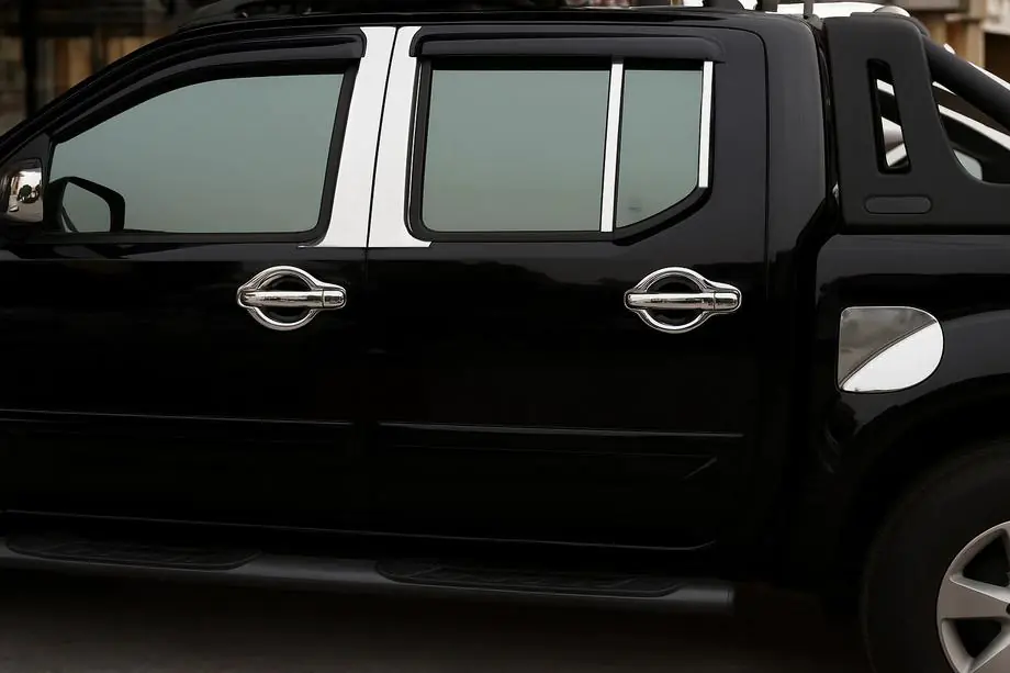 Nissan Navara 2006-2015 рр. Хром на стійки (6 шт, нерж) Image