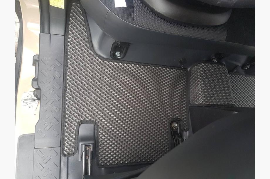 Toyota FJ Cruiser 2006-2022 рр. Килимки EVA (чорні) Фото 10