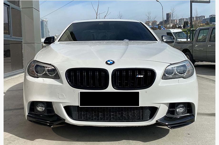 BMW 5 серія F10/F11 2010-2016 рр. Накладка на передній бампер DPT Flap (для M-Performance, чорний глянець) Image