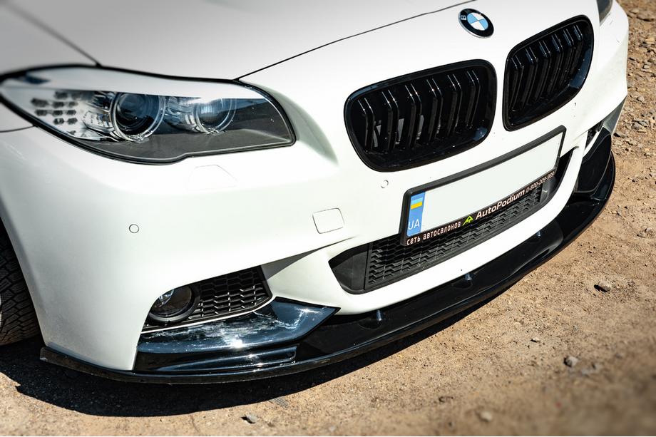 BMW 5 серія F10/F11 2010-2016 рр. Накладка на передній бампер Lip OmsaLine (чорна) Фото 1