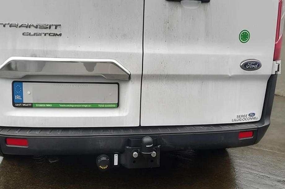 Ford Custom 2013-2022 рр. Хром планка над номером (2 дверки, нерж.) Image