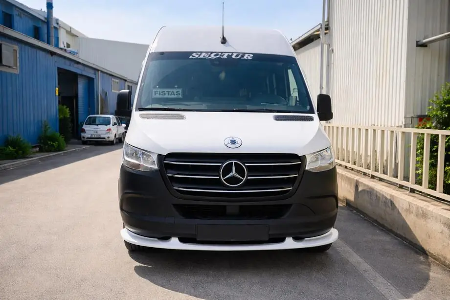 Mercedes Sprinter W907/W910 2018- рр. Нижня накладка на передній бампер (під фарбування) Фото 4