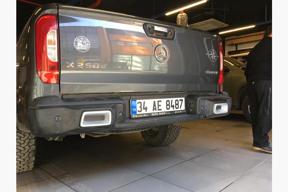 Mercedes X class 2017-2020 рр. Задній диффузор (чорний мат) Image