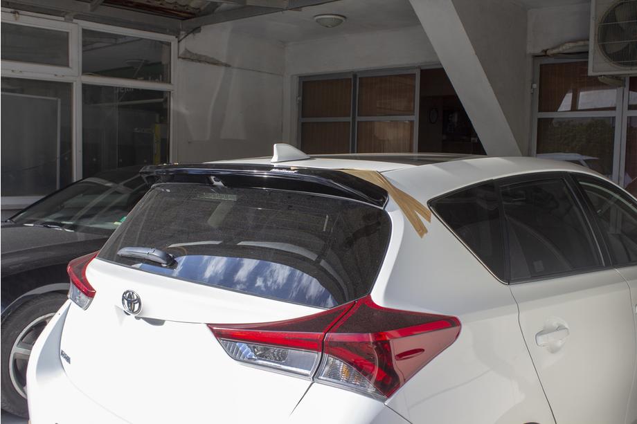 Toyota Auris 2012-2018 рр. Спойлер (під фарбування) Image