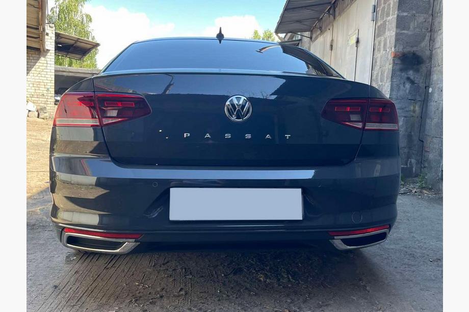Volkswagen Passat B8 2015-2023 рр. Накладки на глушник V2 SD/SW (2019+, 3 шт, нерж) Фото 1